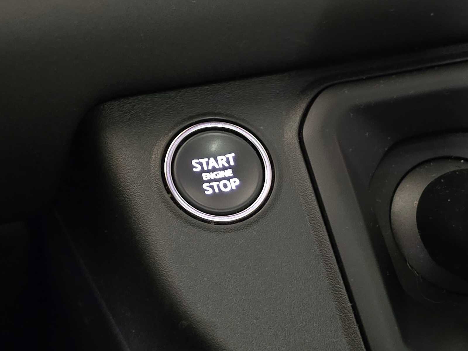 Certified 2024 Land Rover Defender 130 Outbound image 32