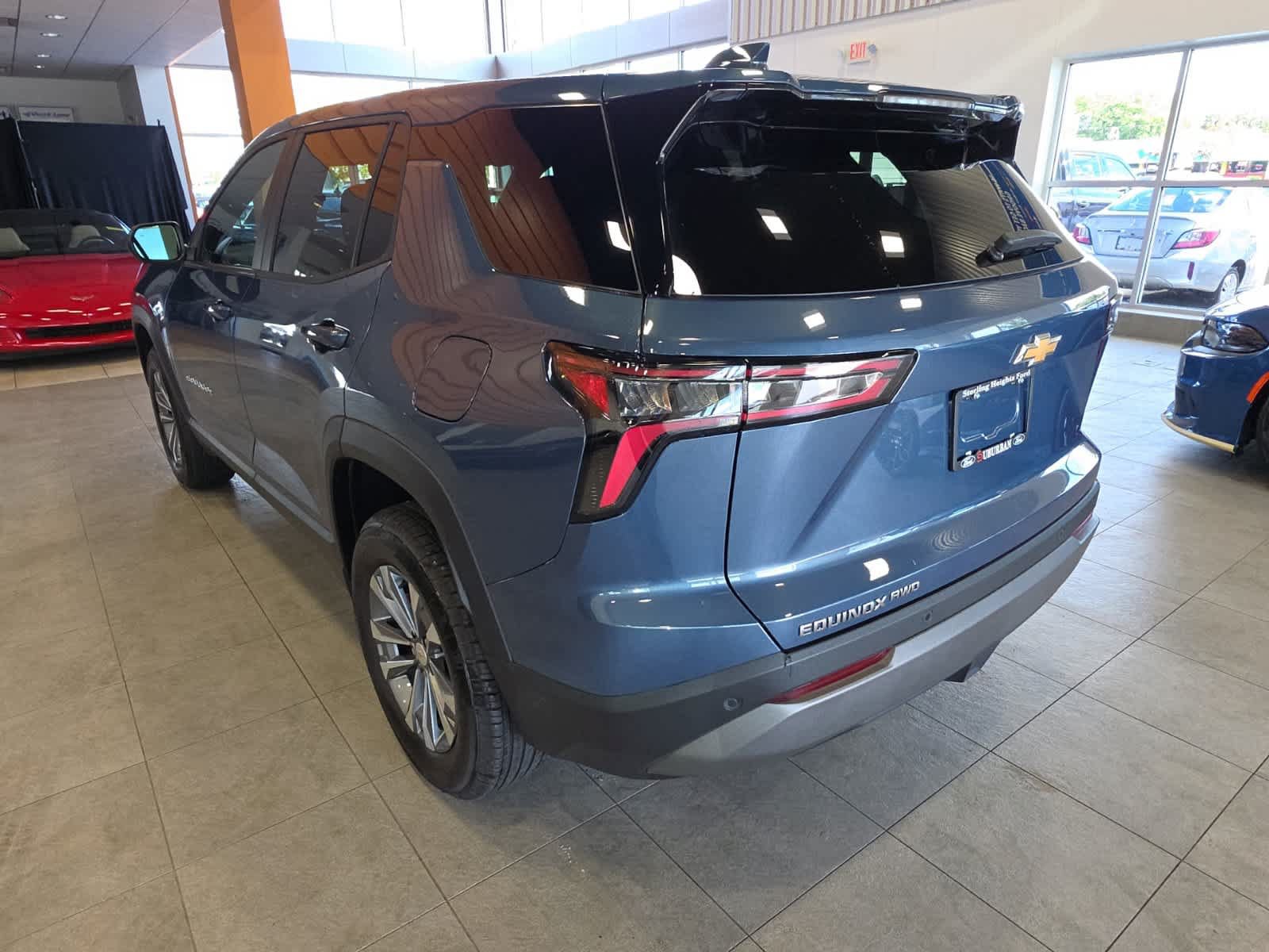 Used 2026 Chevrolet Equinox LT AWD/4WD image 10