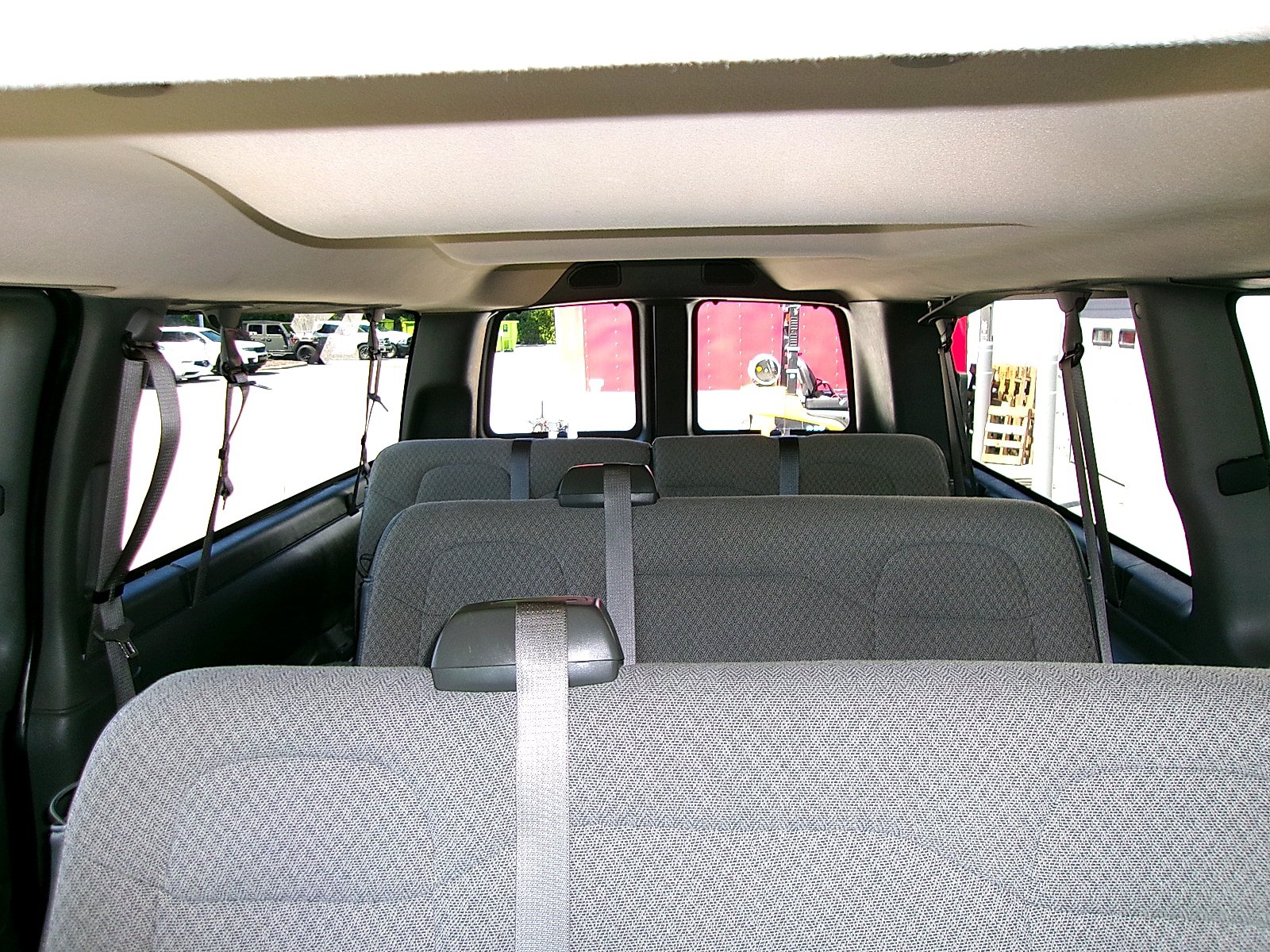 Used 2024 Chevrolet Express 3500 LT w/ LT Preferred Equipment Group RWD image 17