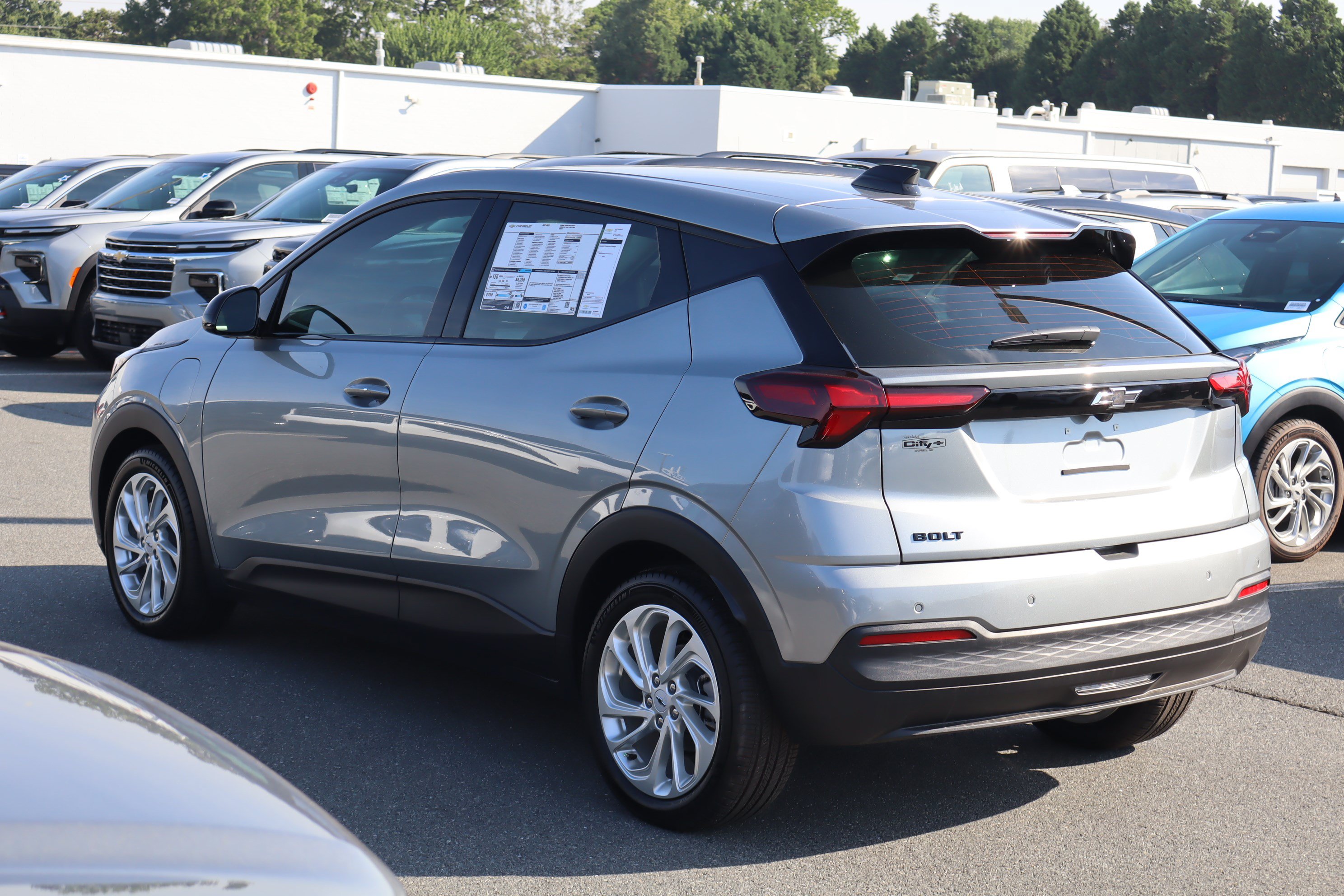 New 2027 Chevrolet Bolt LT w/ LPO, All-Weather Package FWD image 7