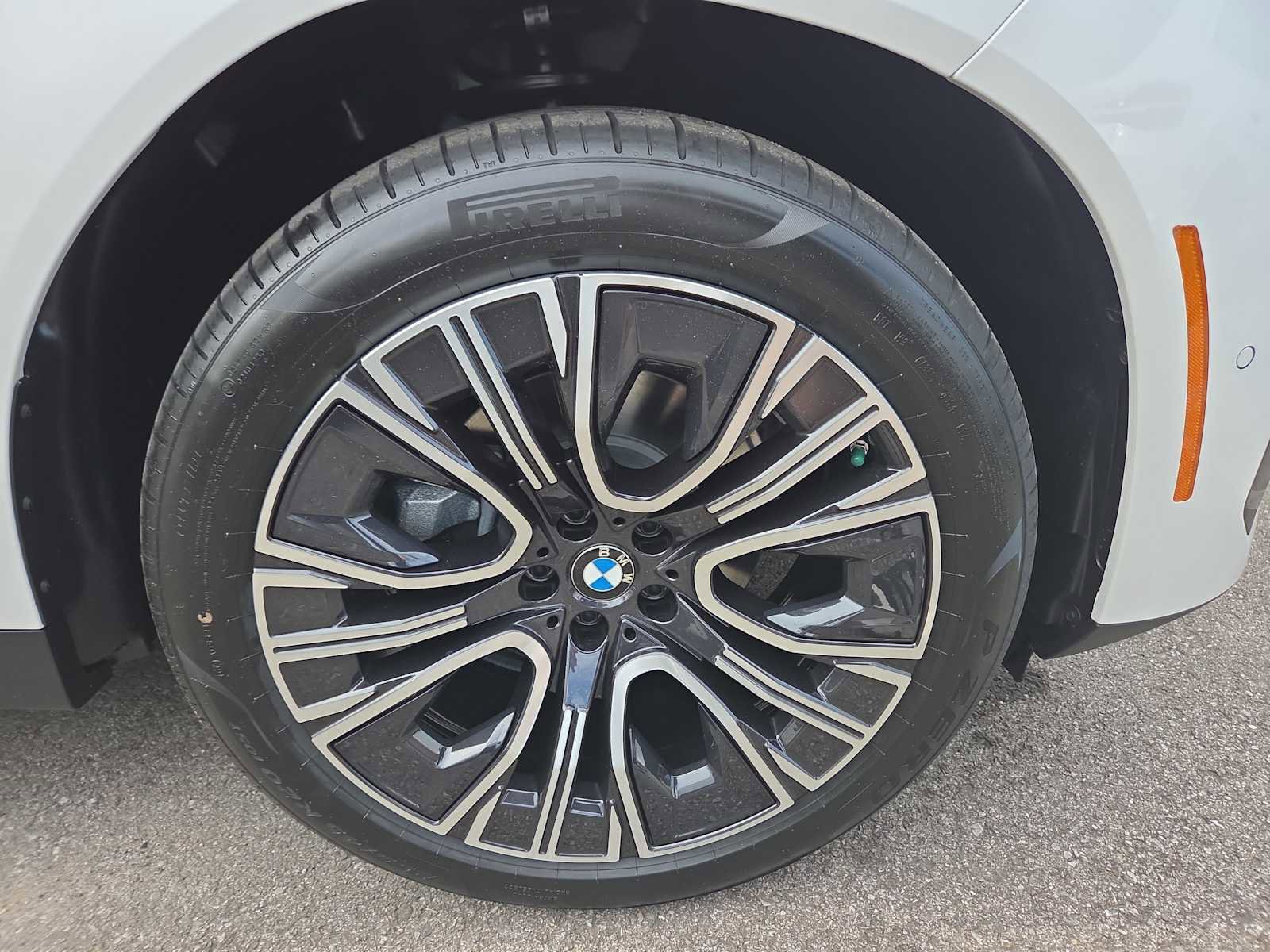 New 2025 BMW X3 xDrive30i w/ Premium Package image 2