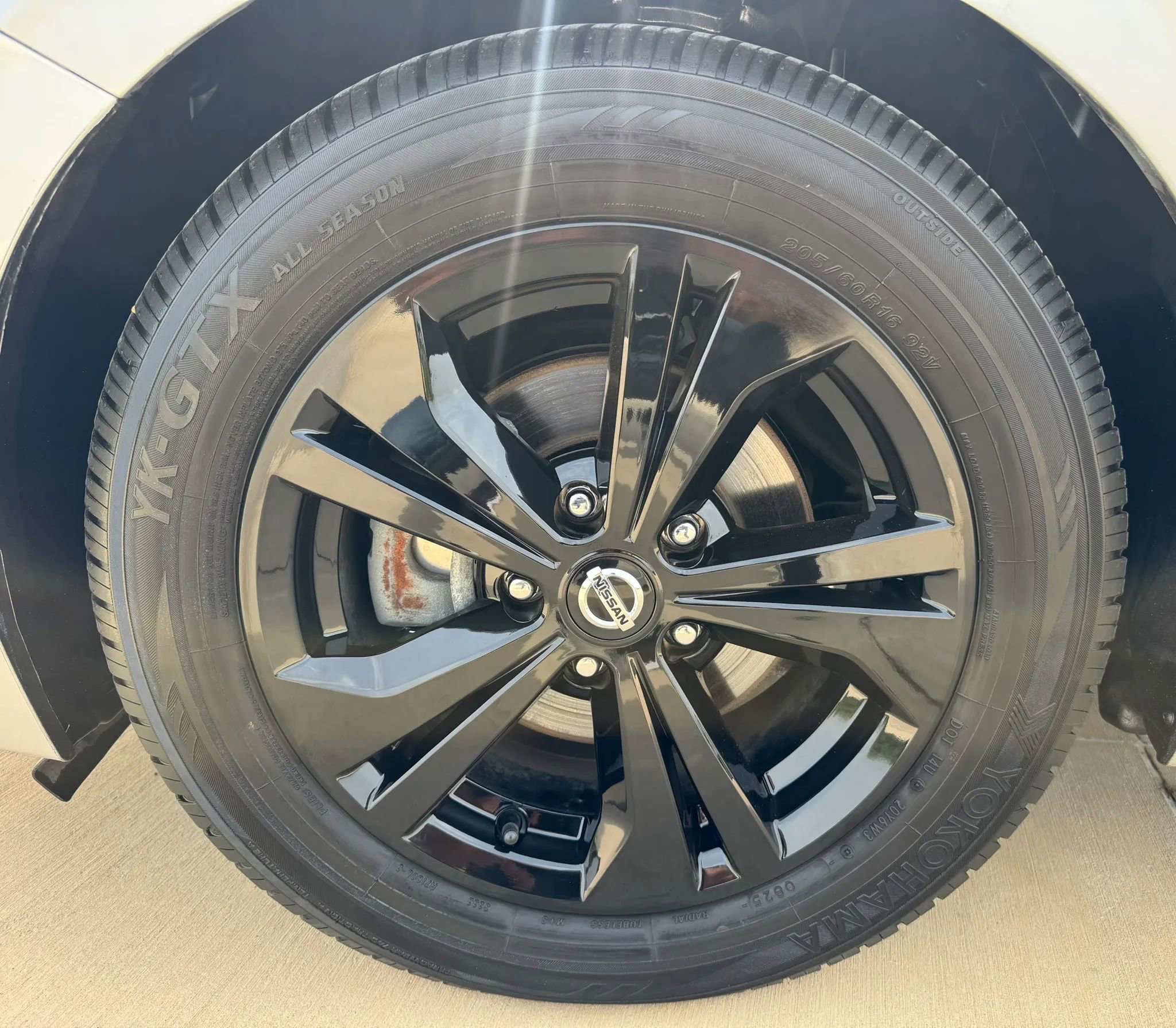Used 2023 Nissan Sentra SV FWD image 15