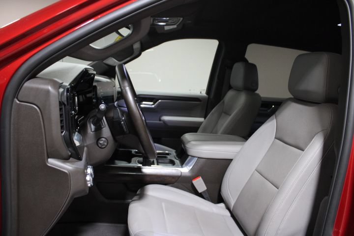 Used 2024 GMC Sierra 1500 SLT w/ SLT Premium Plus Package AWD/4WD image 19