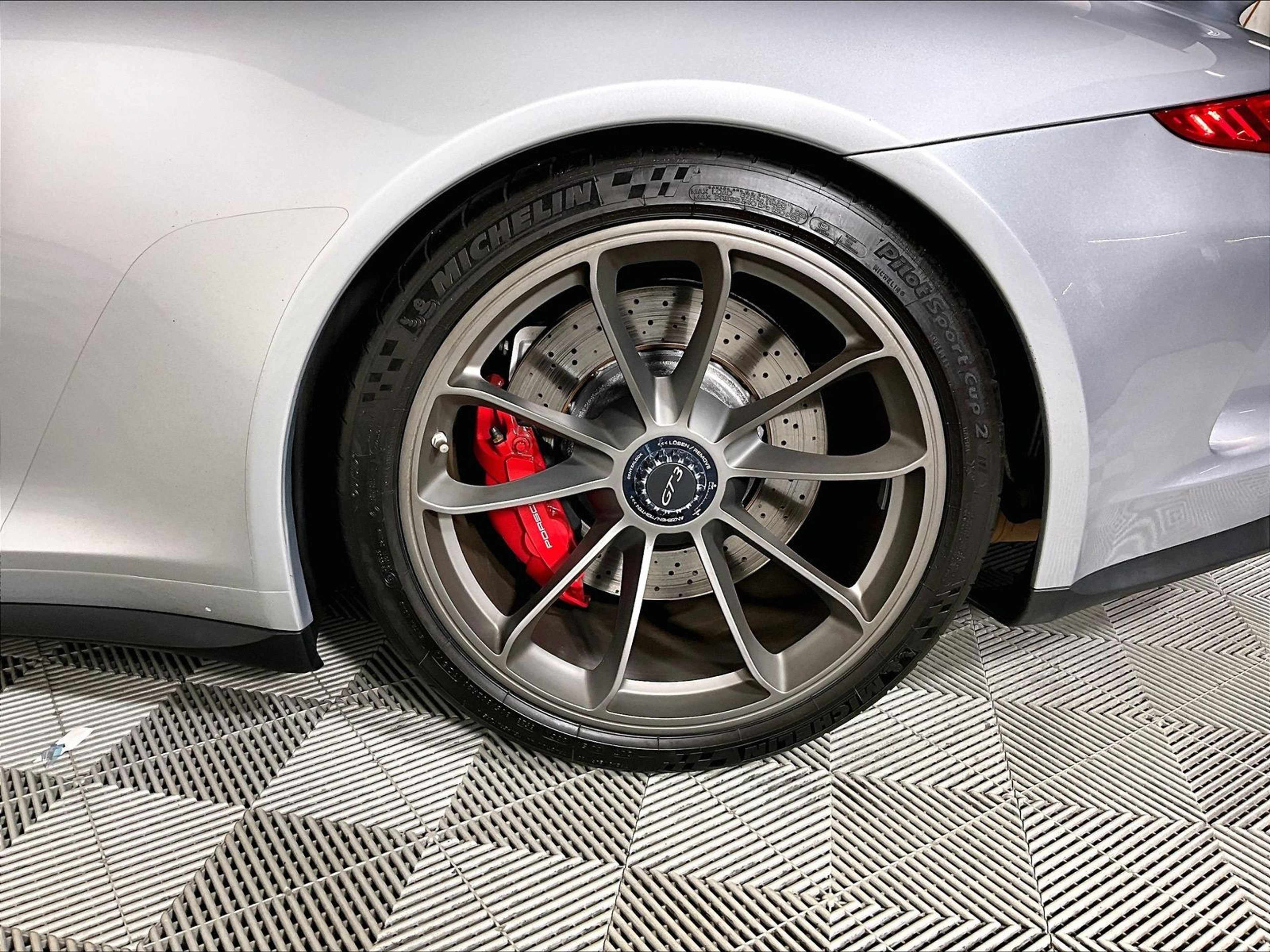 Certified 2014 Porsche 911 GT3 RWD image 28