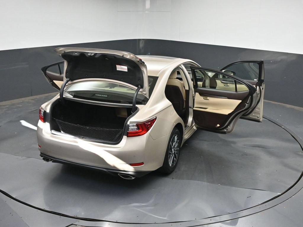 Used 2018 Lexus ES 350 w/ Luxury Package w/Wood Trim FWD image 46