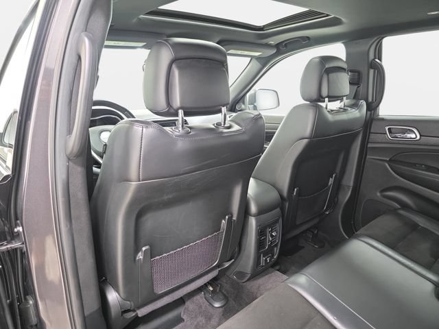 Used 2018 Jeep Grand Cherokee Altitude AWD/4WD image 12