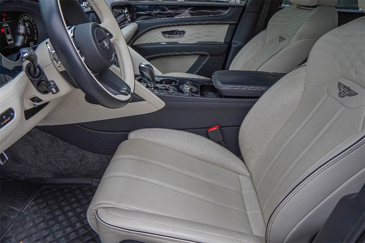 Certified 2024 Bentley Bentayga Extended Wheelbase image 20