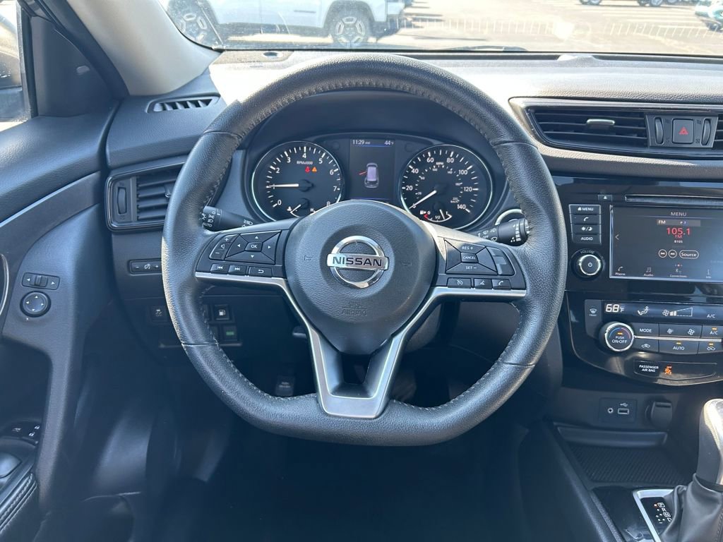 Used 2019 Nissan Rogue SV image 10