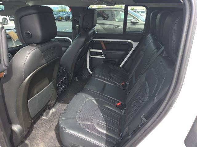 Used 2020 Land Rover Defender 110 HSE AWD/4WD image 6