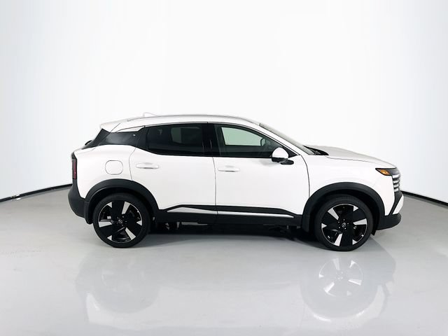 New 2025 Nissan Kicks SR w/ Illumination Package AWD/4WD image 9