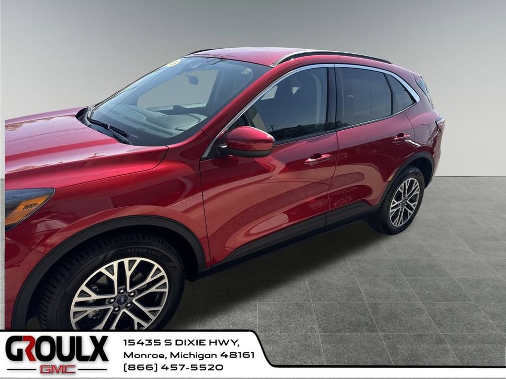 Used 2020 Ford Escape SEL image 3