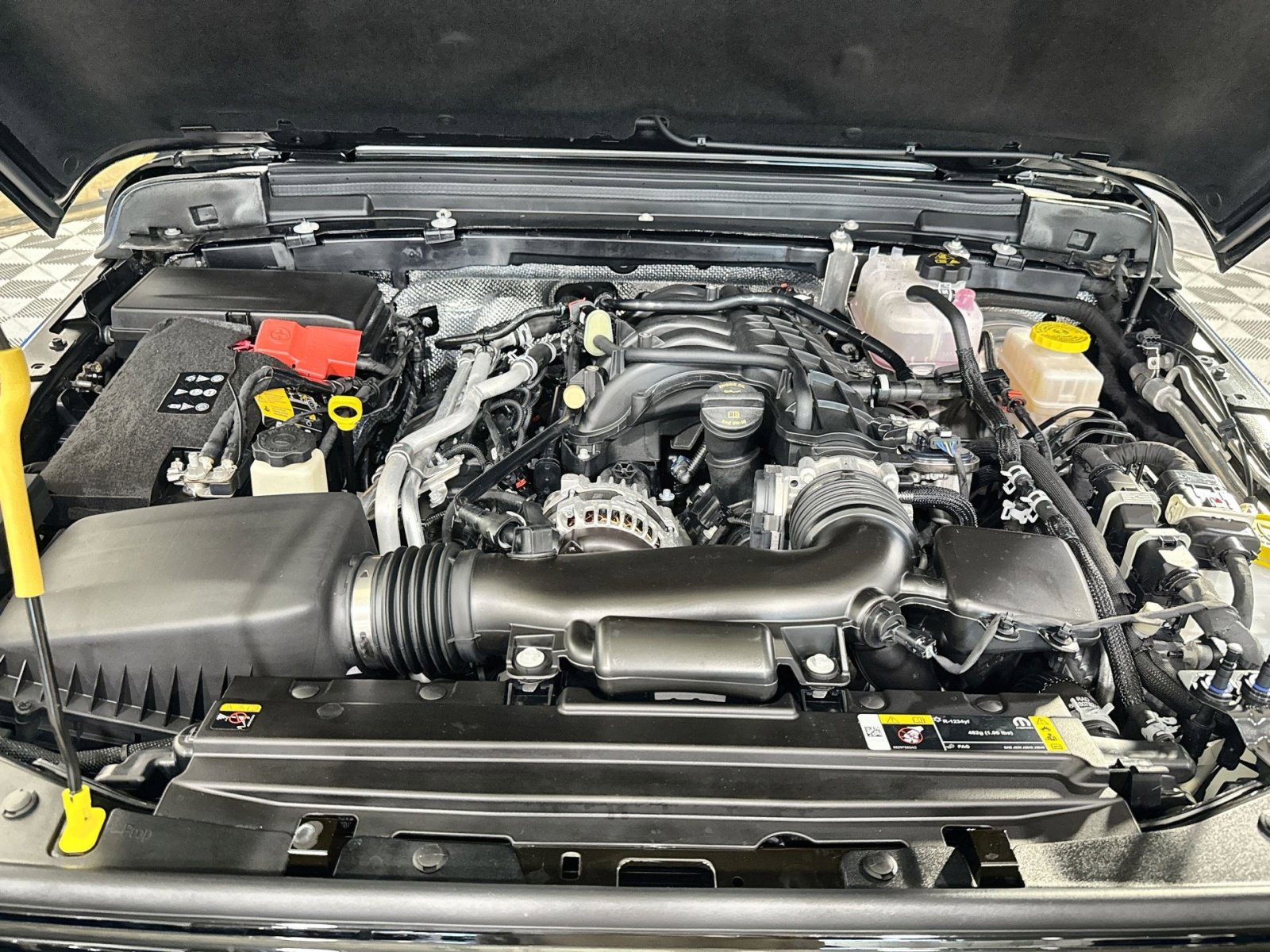 Used 2024 Jeep Wrangler Sport S image 36