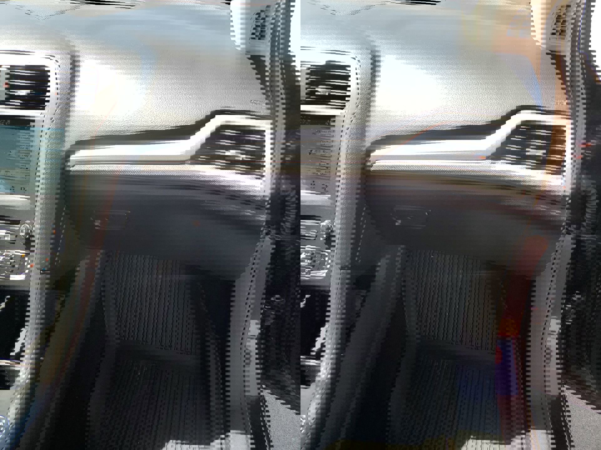 Used 2018 Ford Fusion SE w/ Fusion SE Technology Package FWD image 34