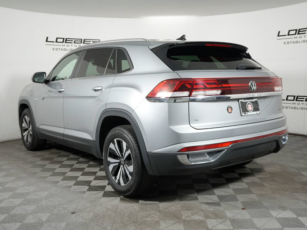Used 2024 Volkswagen Atlas Cross Sport SE AWD/4WD image 3