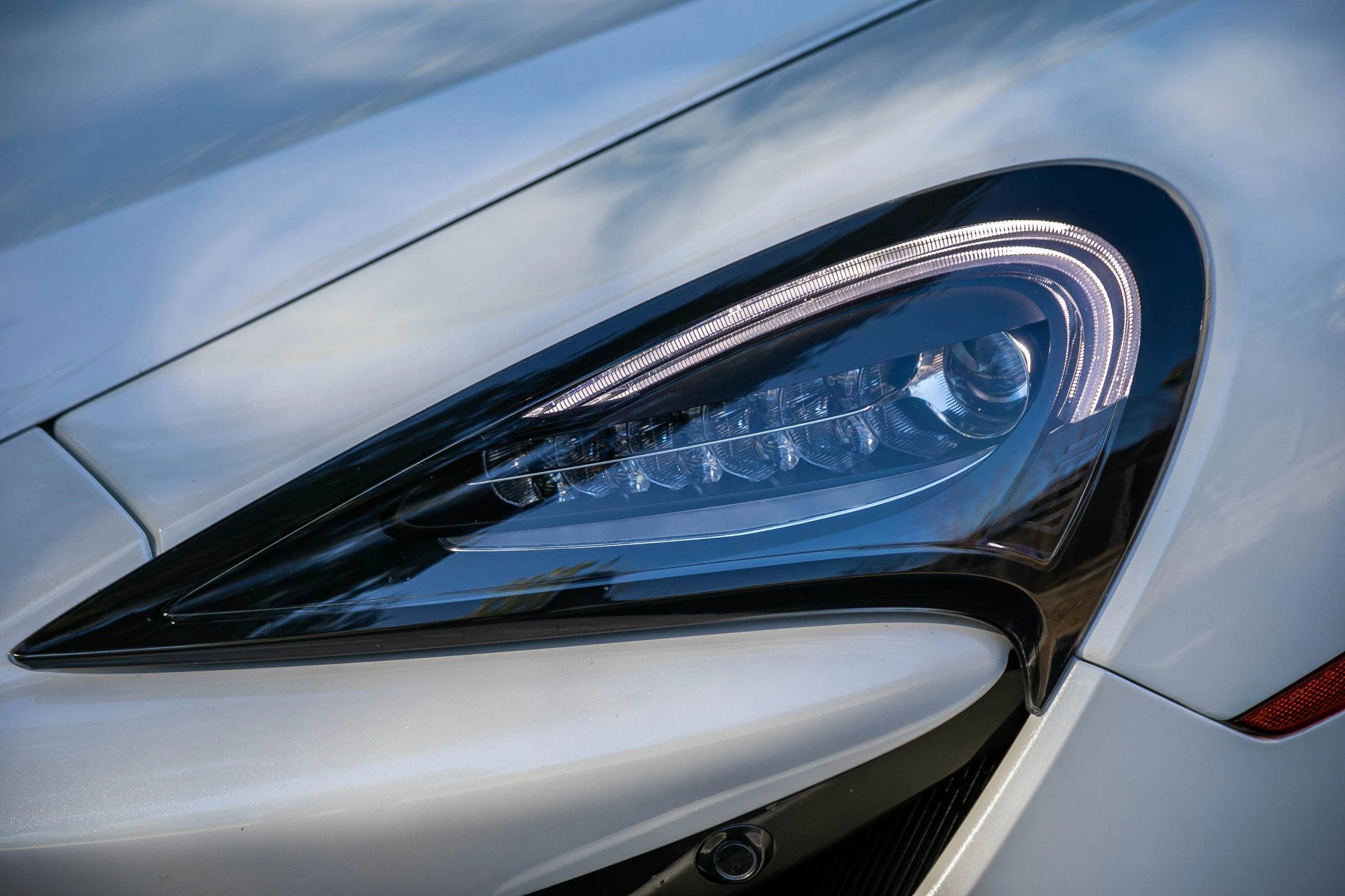 Used 2016 McLaren 570S Coupe image 7