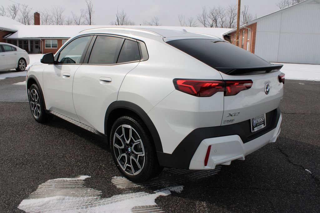 New 2026 BMW X2 xDrive28i AWD/4WD image 6