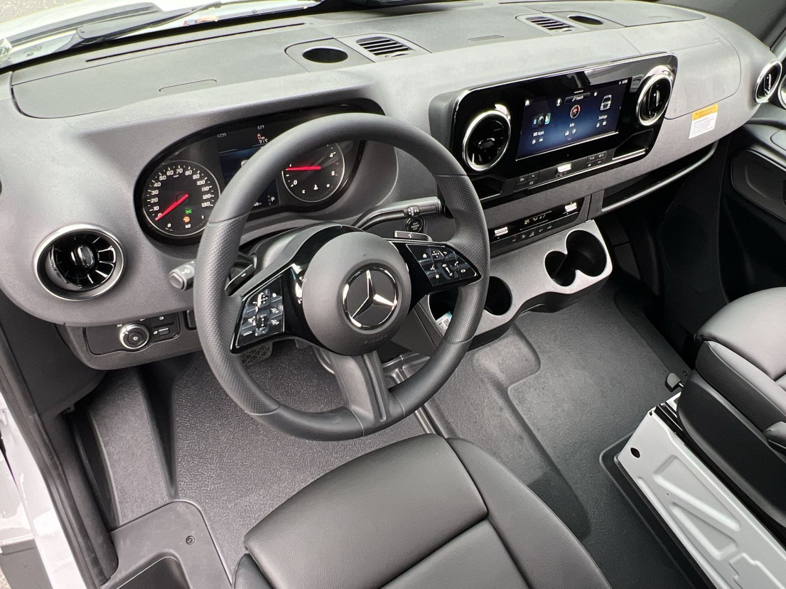 New 2026 Mercedes-Benz Sprinter 2500 image 28