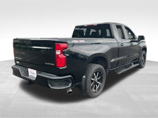 Used 2019 Chevrolet Silverado 1500 Custom w/ Custom Value Package AWD/4WD image 7