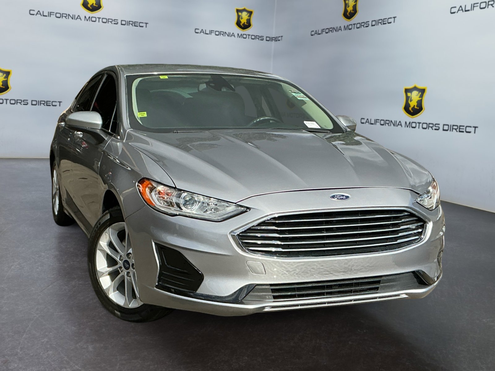 Used 2020 Ford Fusion SE image 3