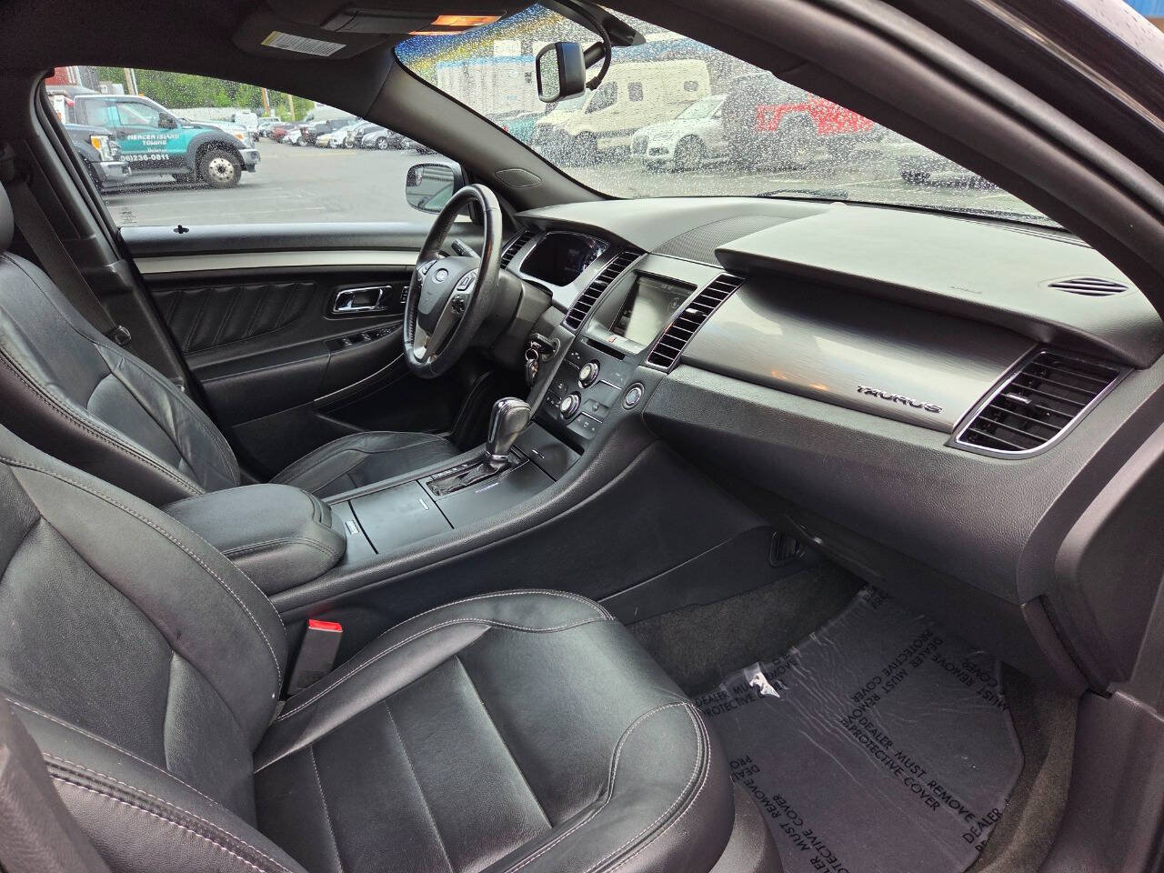 Used 2014 Ford Taurus SEL w/ Equipment Group 201A FWD image 16