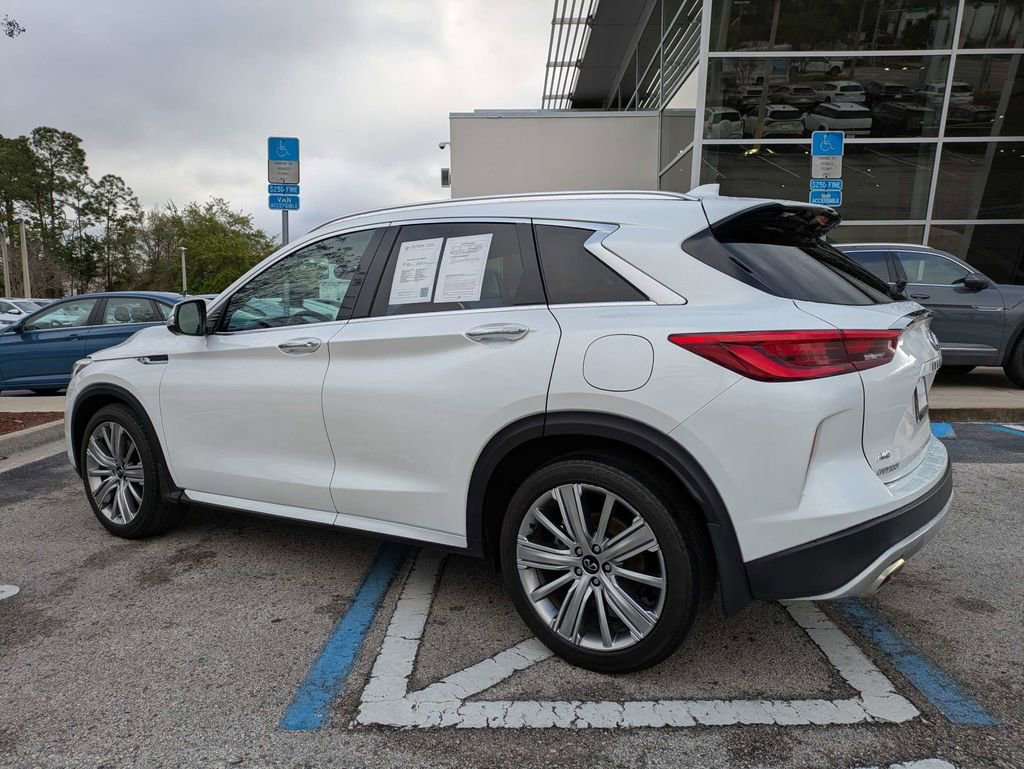 Used 2023 INFINITI QX50 Sensory image 4