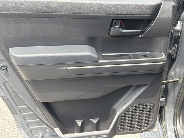 Used 2025 Toyota Tacoma SR5 AWD/4WD image 23