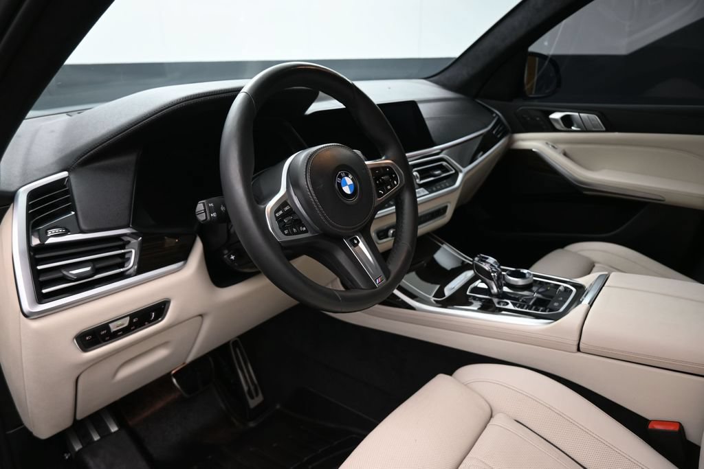 Used 2021 BMW X7 xDrive40i w/ M Sport Package AWD/4WD image 19