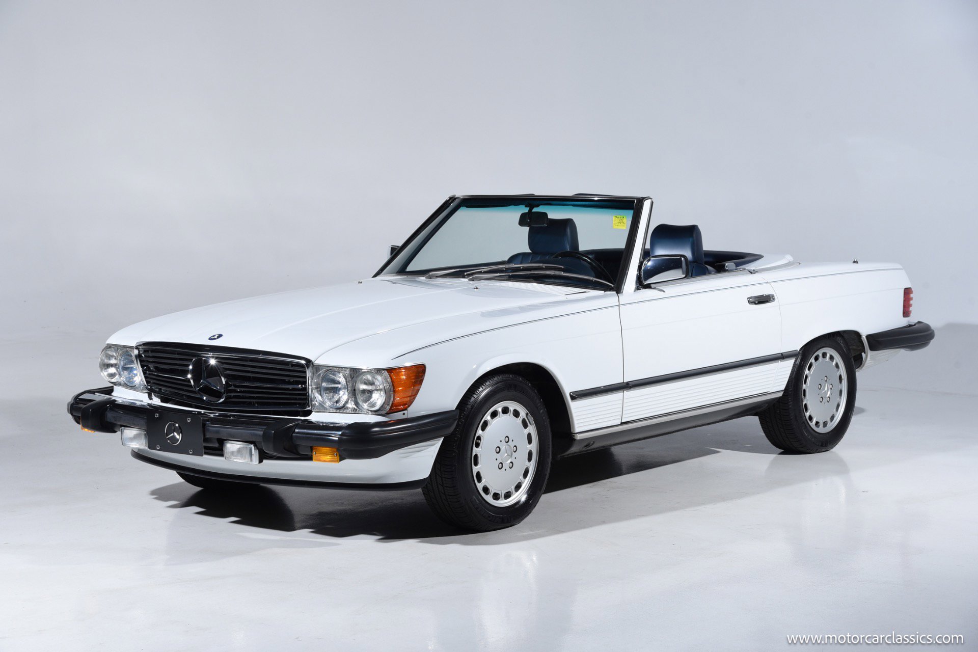 Used 1989 Mercedes-Benz 560 SL image 4