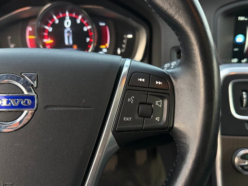 Used 2016 Volvo V60 T5 Platinum AWD/4WD image 31