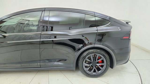 Used 2024 Tesla Model X Plaid image 11