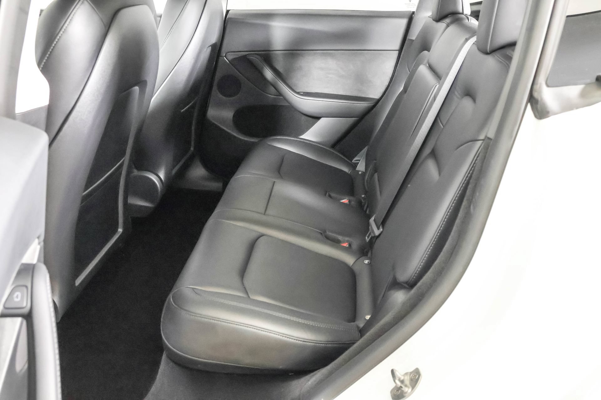 Used 2022 Tesla Model Y Long Range AWD/4WD image 34