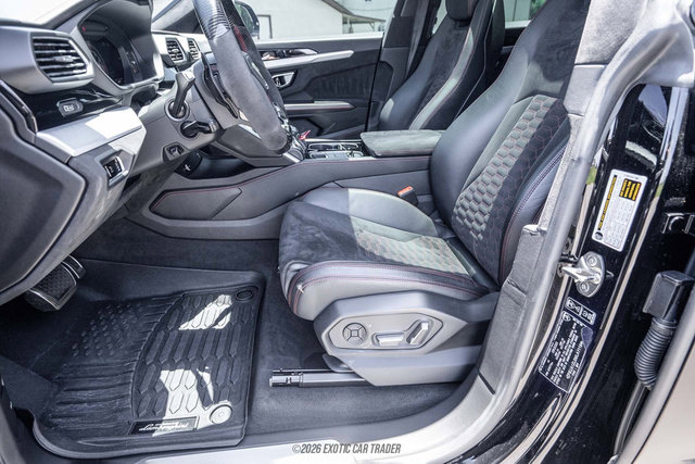 Used 2021 Lamborghini Urus AWD/4WD image 39
