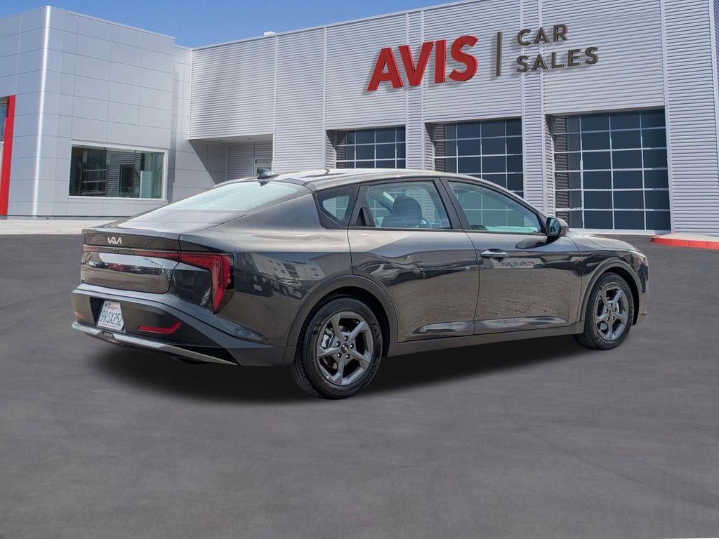 Used 2025 Kia K4 LXS image 6