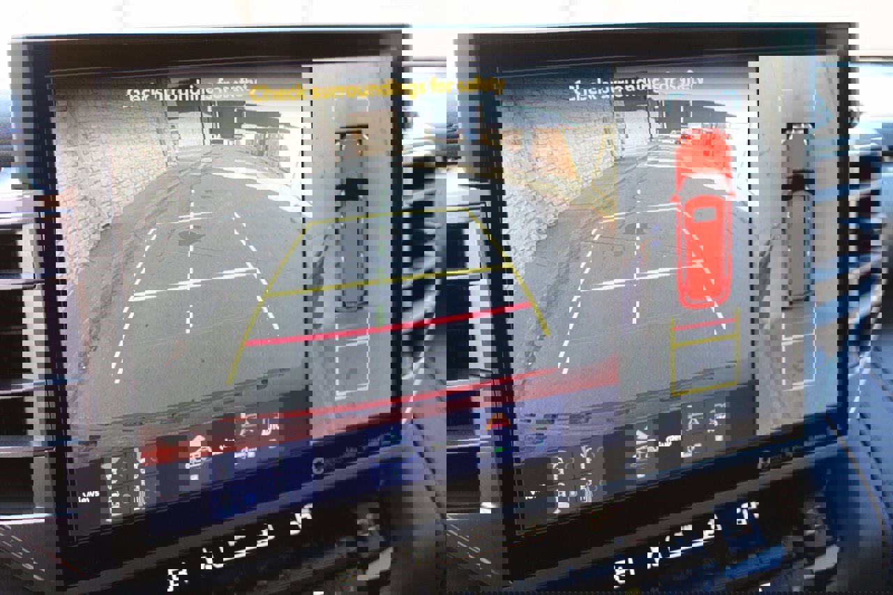 Used 2024 Toyota Sequoia Platinum image 9