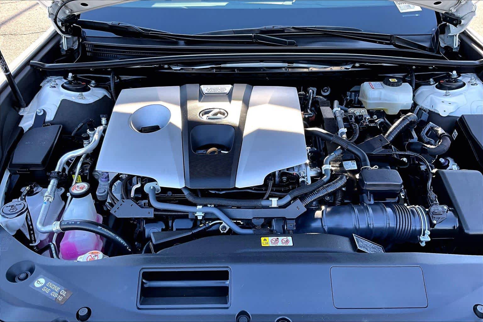 Used 2021 Lexus ES 300h w/ Accessory Package FWD image 30