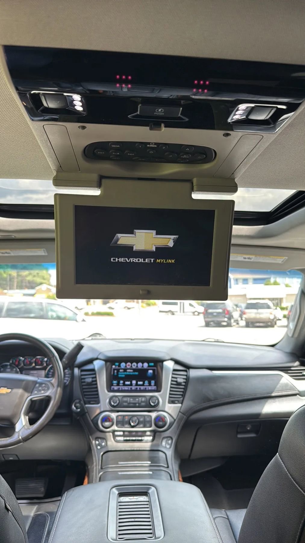 Used 2018 Chevrolet Tahoe Premier AWD/4WD image 34
