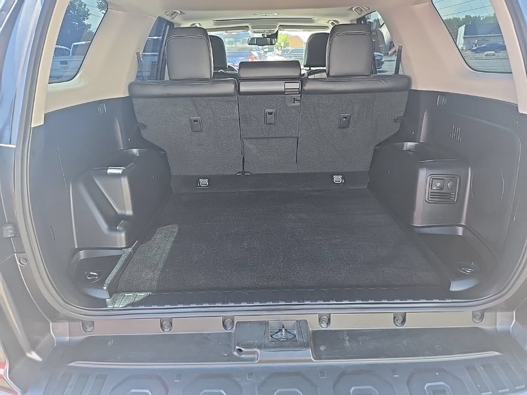 Used 2023 Toyota 4Runner Limited AWD/4WD image 27