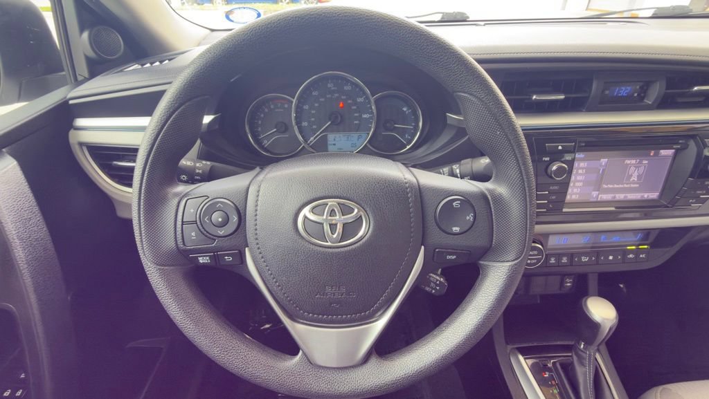 Used 2015 Toyota Corolla LE FWD image 20