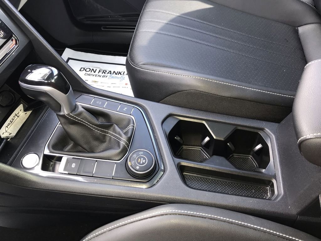 Used 2023 Volkswagen Tiguan SE R-Line image 20