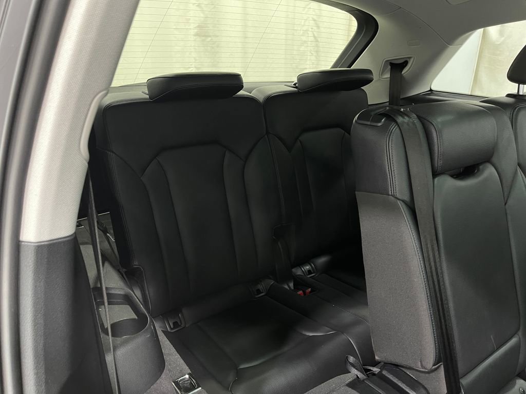 Used 2018 Audi Q7 3.0T Premium Plus w/ Premium Plus Package image 32