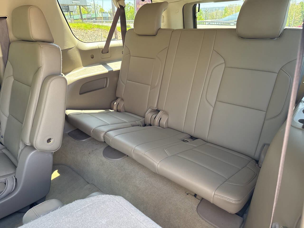 Used 2018 Chevrolet Suburban LT w/ LT Signature Package AWD/4WD image 13