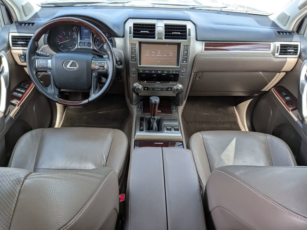 Used 2018 Lexus GX 460 Premium w/ Premium Package image 27