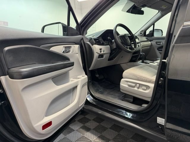 Used 2019 Honda Pilot EX image 11