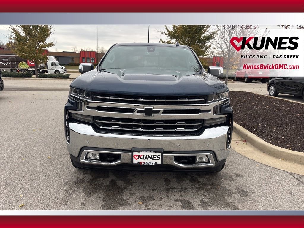 Used 2020 Chevrolet Silverado 1500 LTZ w/ LTZ Premium Package image 3