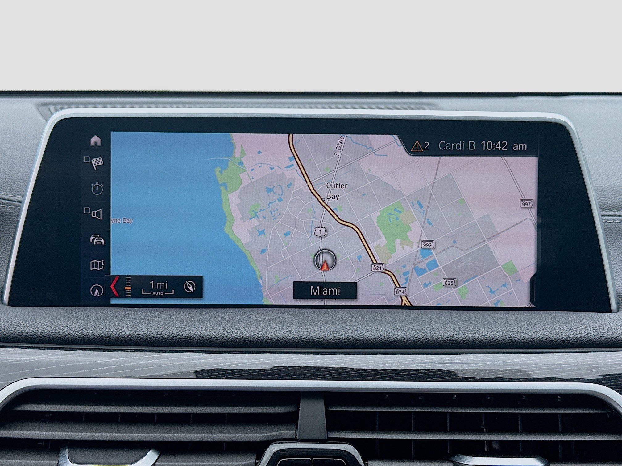 Used 2019 BMW 750i image 11