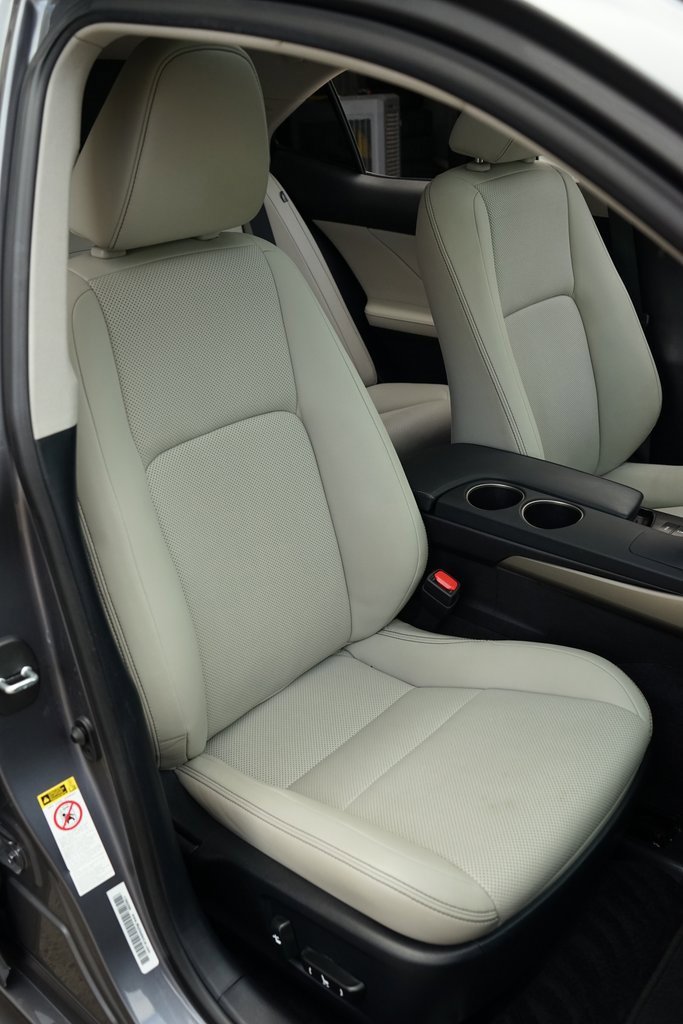 Used 2014 Lexus IS 350 image 10