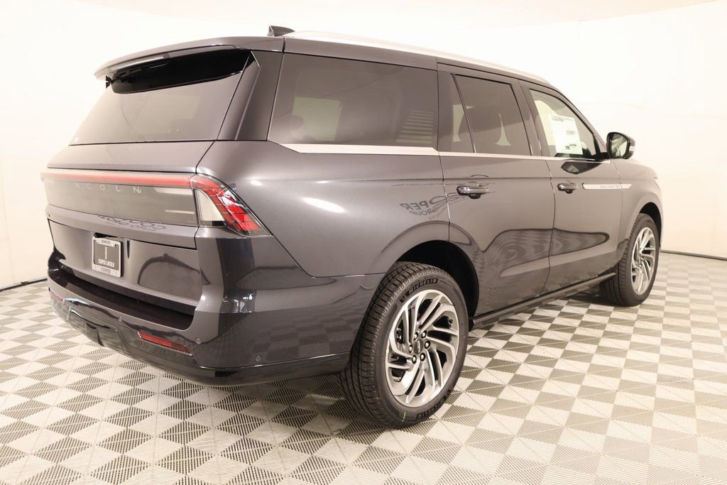 New 2025 Lincoln Navigator Reserve image 22
