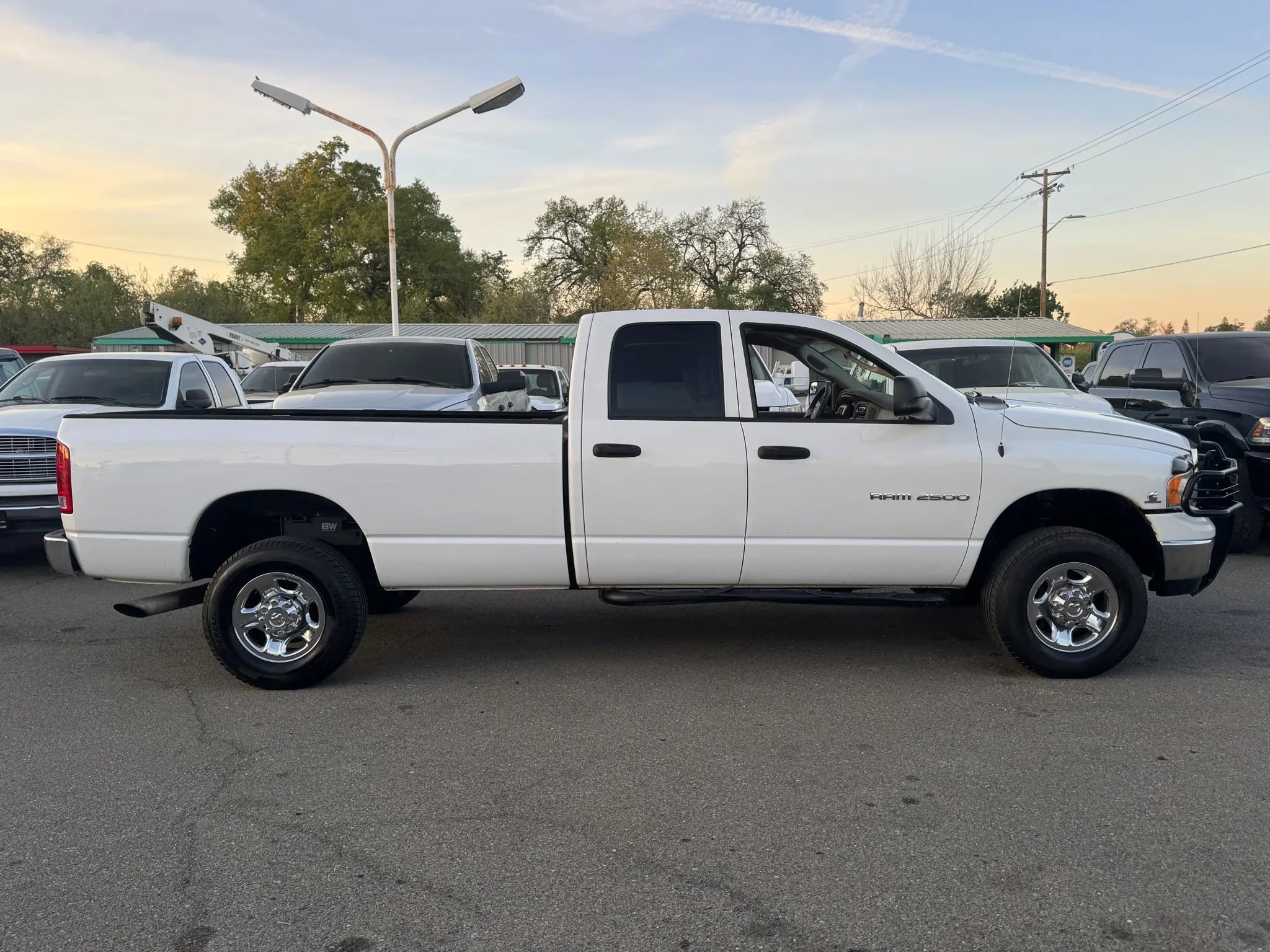 Used 2004 Dodge Ram 2500 Truck SLT w/ Trailer Tow Group image 2