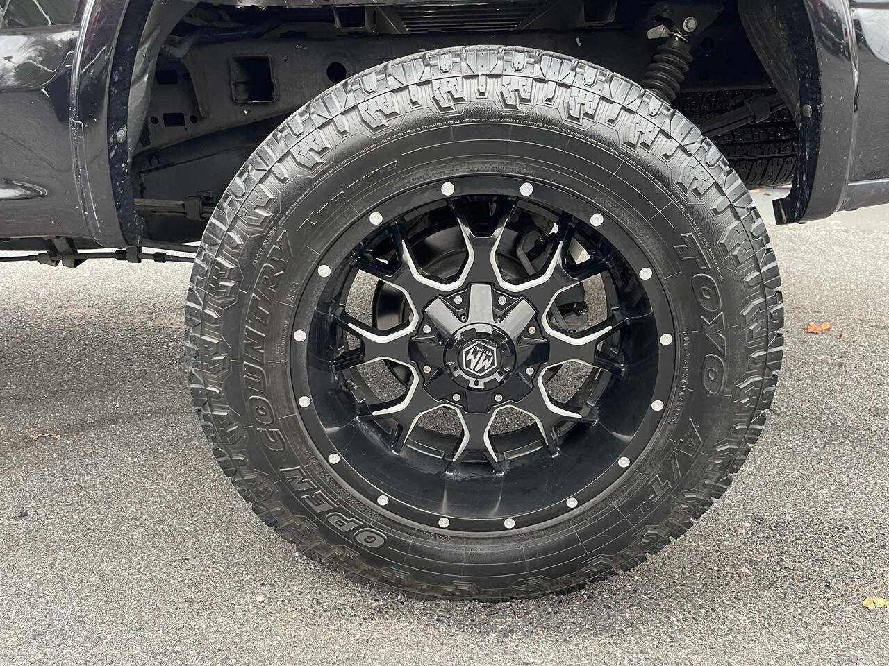 Used 2015 Ford F150 Platinum w/ Max Trailer Tow Package image 17