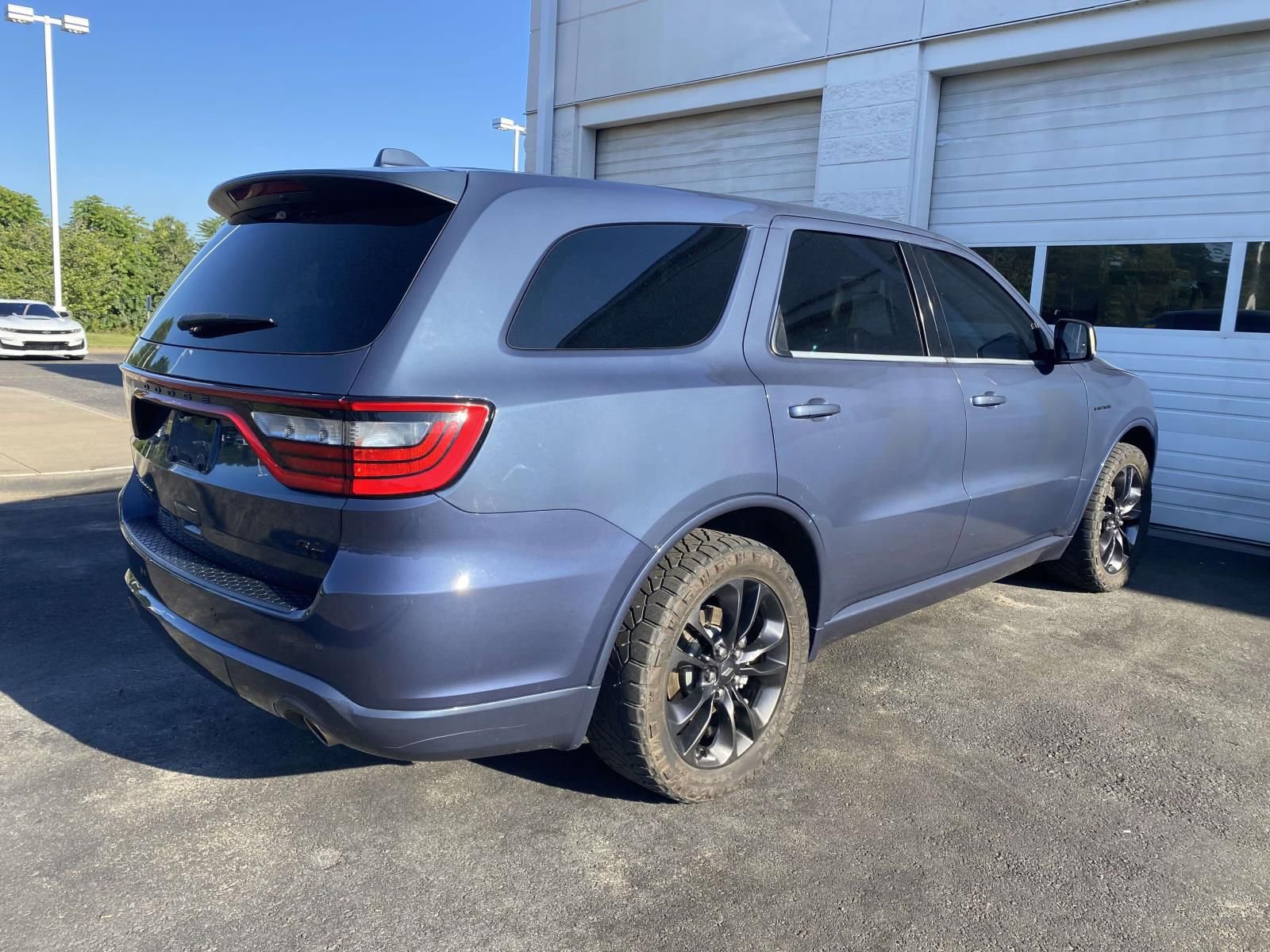 Used 2021 Dodge Durango R/T w/ Blacktop Package RWD image 3